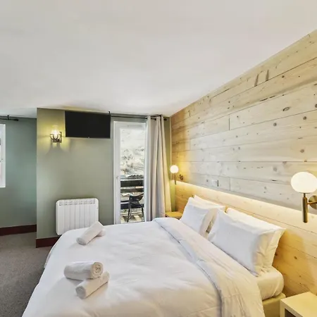 Turan & Hotel